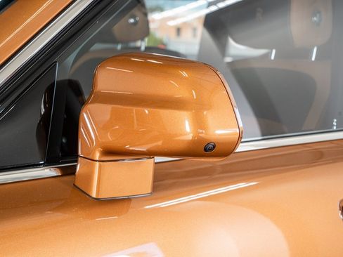 Used 2023 Rolls-Royce Cullinan w/ Cullinan Package image 24