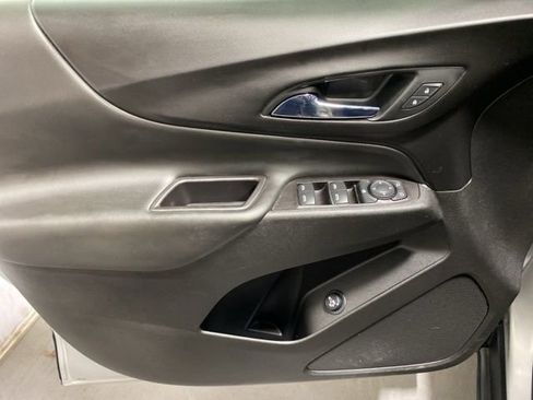 Used 2021 Chevrolet Equinox LT image 8
