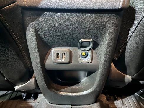 Used 2022 Chevrolet Colorado Z71 w/ Z71 Midnight Edition image 18