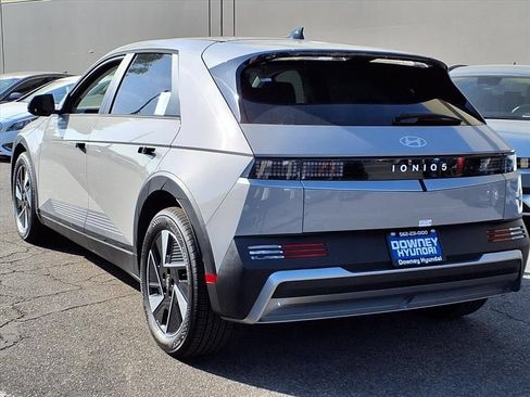 New 2026 Hyundai Ioniq 5 SEL RWD image 6