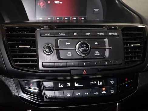 Used 2017 Honda Accord Sport image 17