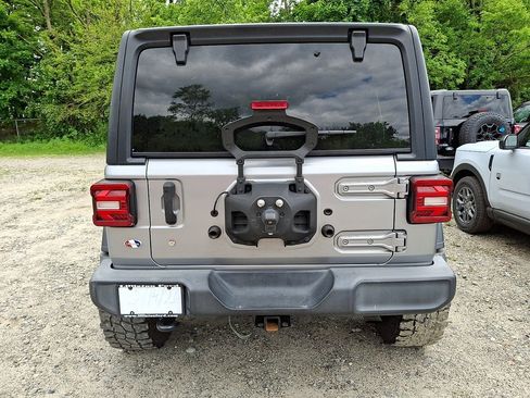 Used 2018 Jeep Wrangler Unlimited Sport S AWD/4WD image 5