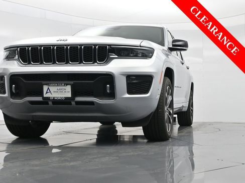 Used 2023 Jeep Grand Cherokee Overland image 39