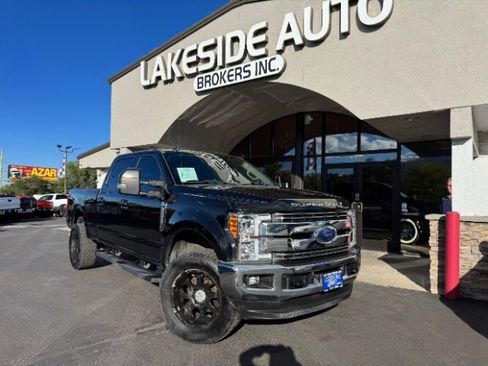 Used 2019 Ford F350 Lariat image 1