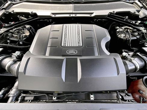 Used 2023 Land Rover Defender 110 V8 image 10