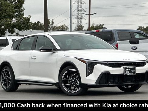 New 2026 Kia K4 GT-Line image 2