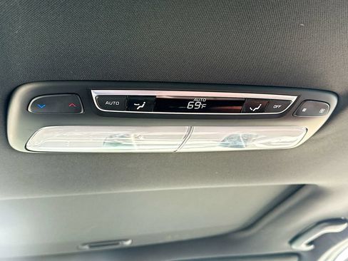 Used 2024 Kia Telluride EX w/ EX Captain's Chair Package AWD/4WD image 26