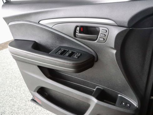 Used 2023 Honda Passport TrailSport image 22