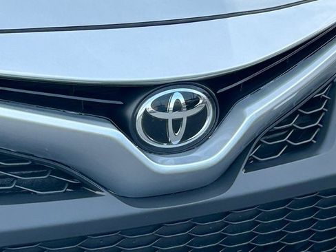 Used 2021 Toyota Camry SE image 10