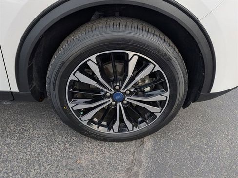 Certified 2022 Ford Escape SEL w/ SEL Stealth AWD Package image 27