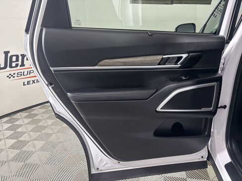 Used 2022 Kia Telluride EX w/ EX Premium Package image 22