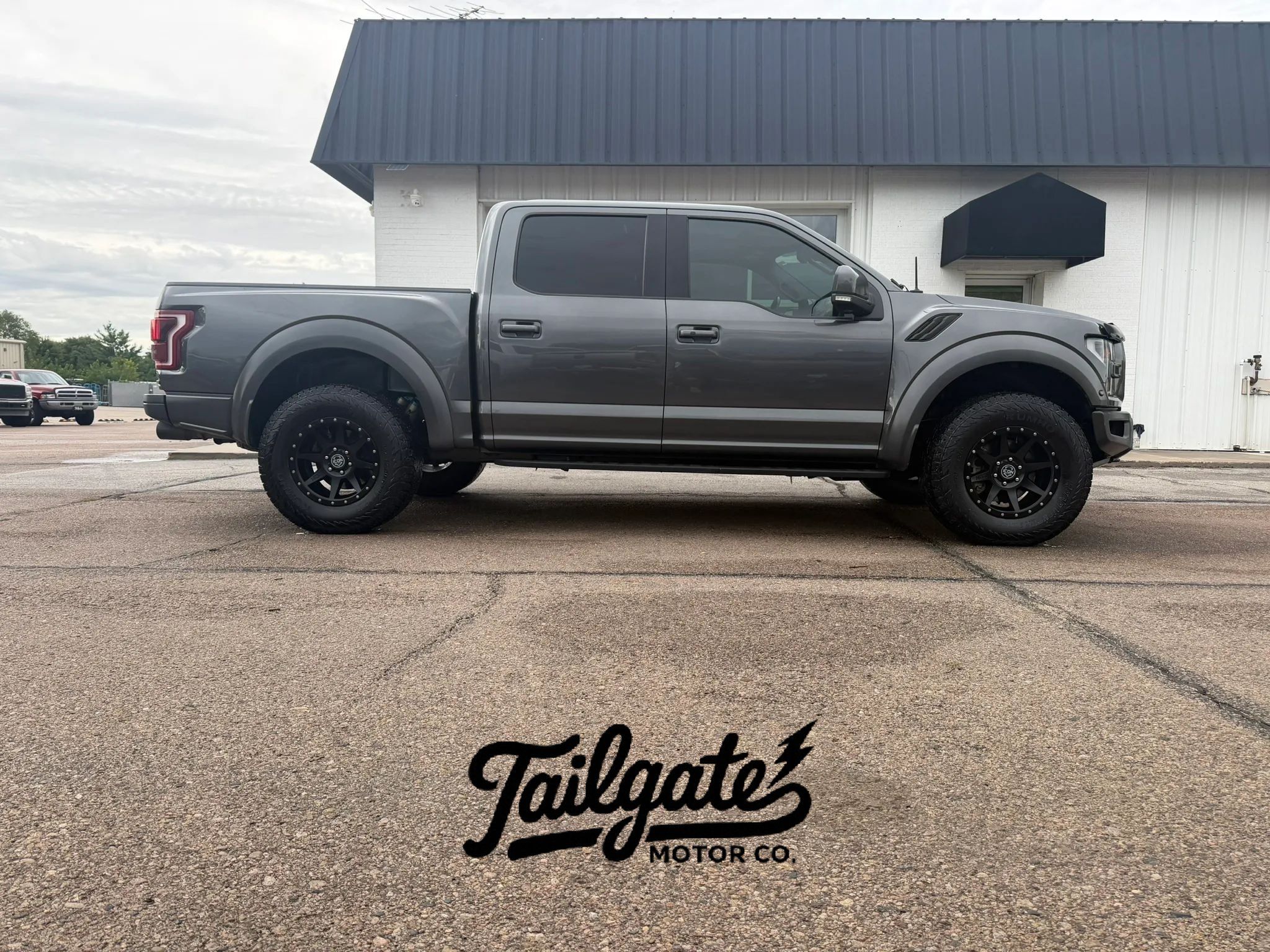 Used 2018 Ford F150 Raptor w/ Equipment Group 802A Luxury AWD/4WD image 1