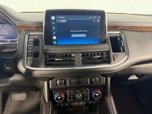 Used 2022 Chevrolet Suburban Premier AWD/4WD image 20