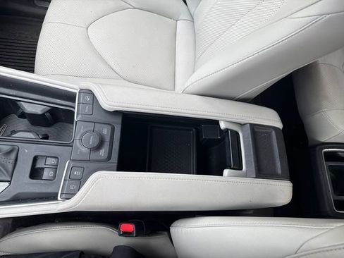 Used 2024 Toyota Grand Highlander Limited image 28