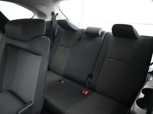 Used 2024 Toyota Highlander LE AWD/4WD image 29