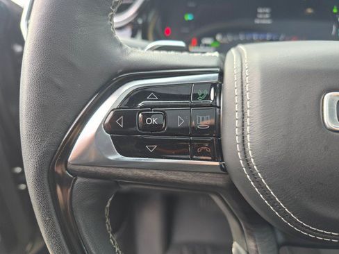 Used 2023 Jeep Grand Cherokee Overland w/ Advanced Protech Group III image 31