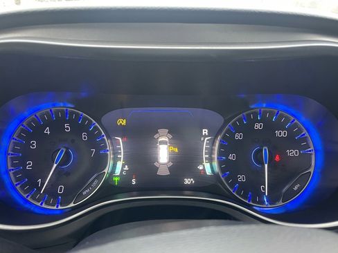 Used 2019 Chrysler Pacifica Touring-L Plus w/ Advanced Safetytec Group image 49