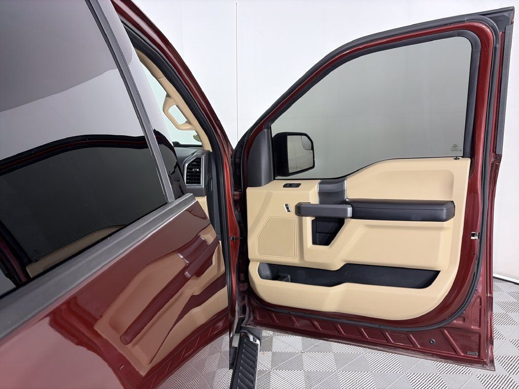 Used 2015 Ford F150 XLT w/ Equipment Group 302A Luxury AWD/4WD image 29