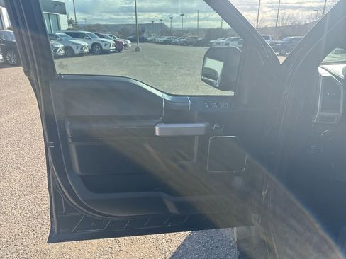 Used 2018 Ford F150 Lariat w/ Equipment Group 502A Luxury image 11