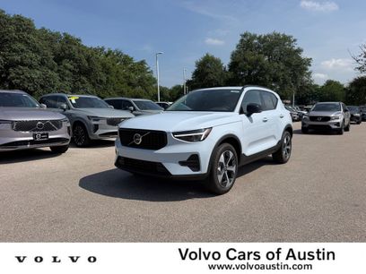 New 2026 Volvo XC40 B4 Core
