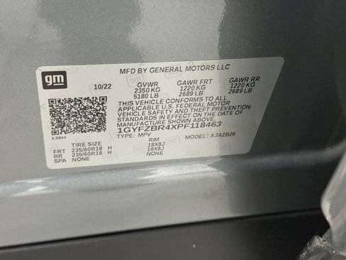 Used 2023 Cadillac XT4 Luxury w/ Cold Weather Package image 11