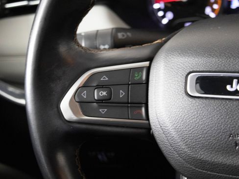 Used 2022 Jeep Compass Limited image 27