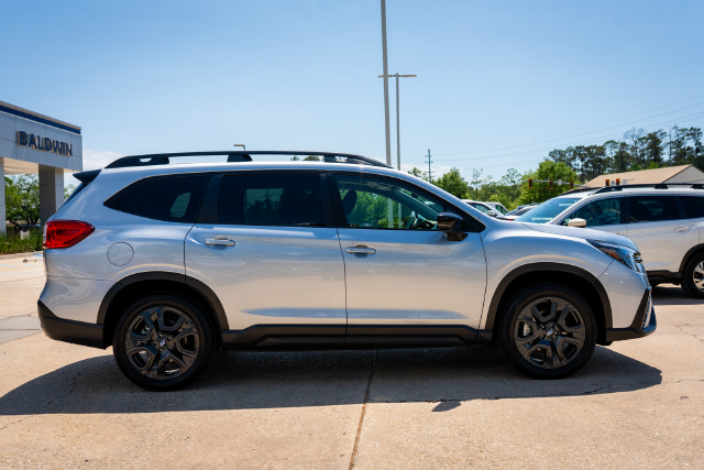 Used 2025 Subaru Ascent Onyx Edition AWD/4WD image 19