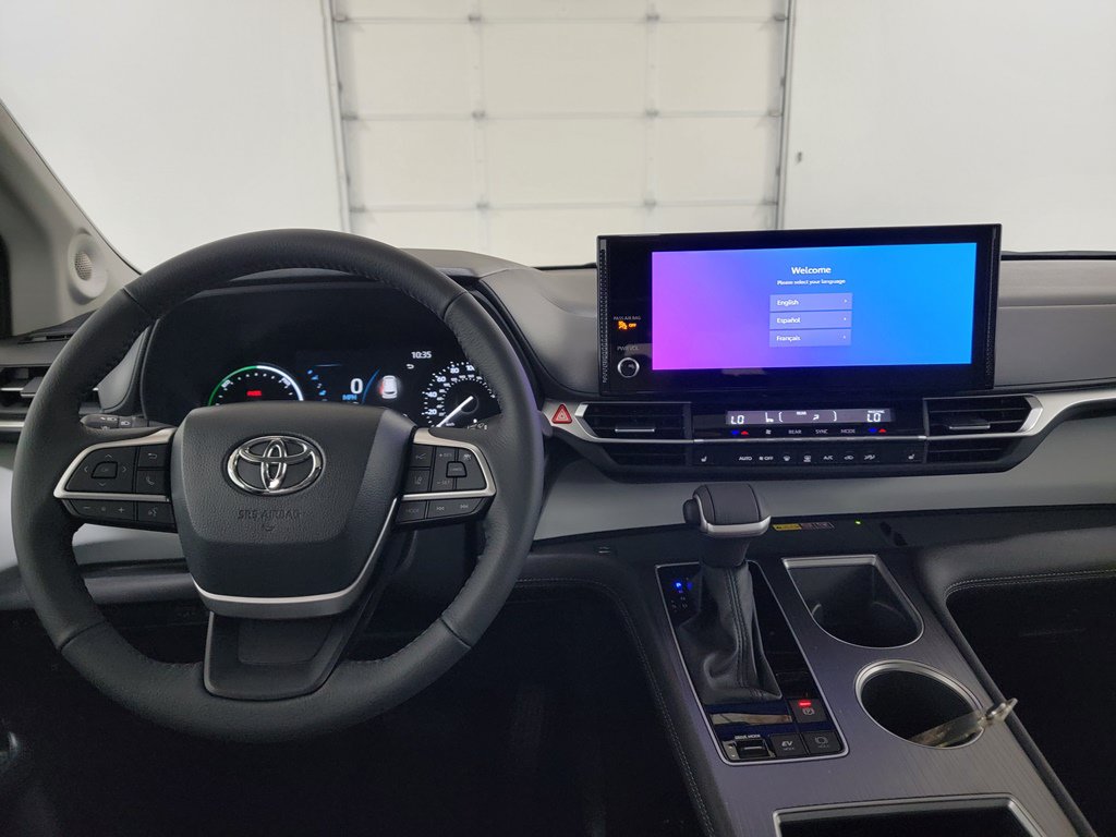 New 2026 Toyota Sienna XLE AWD/4WD image 10