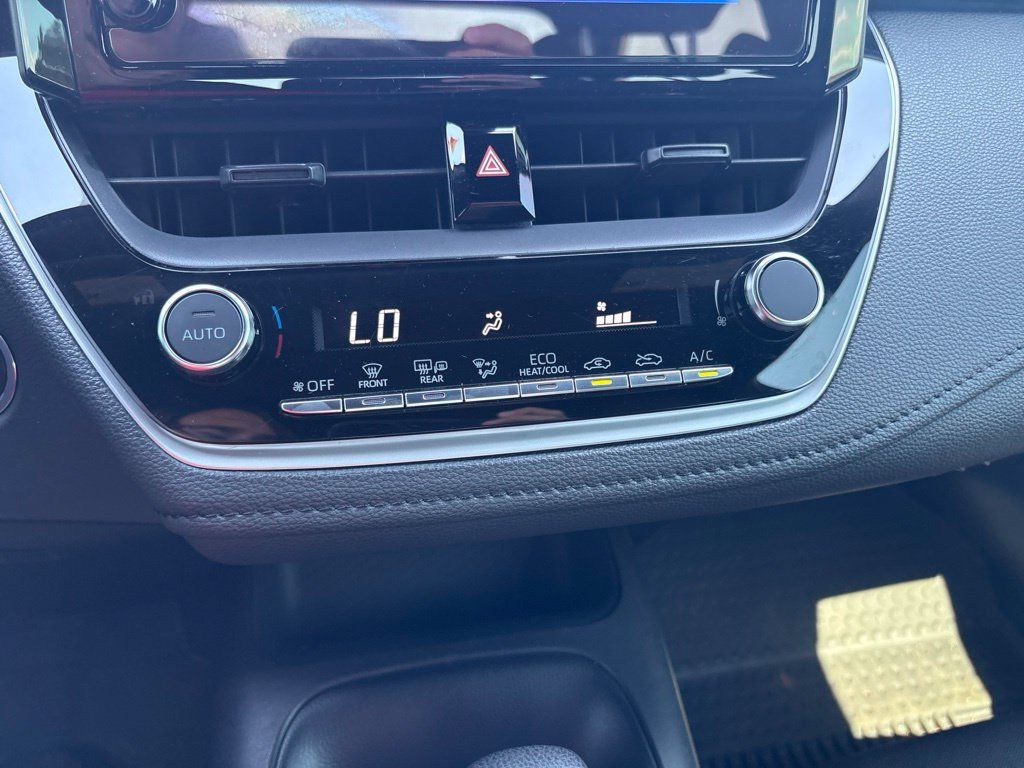 Certified 2024 Toyota Corolla SE FWD image 12