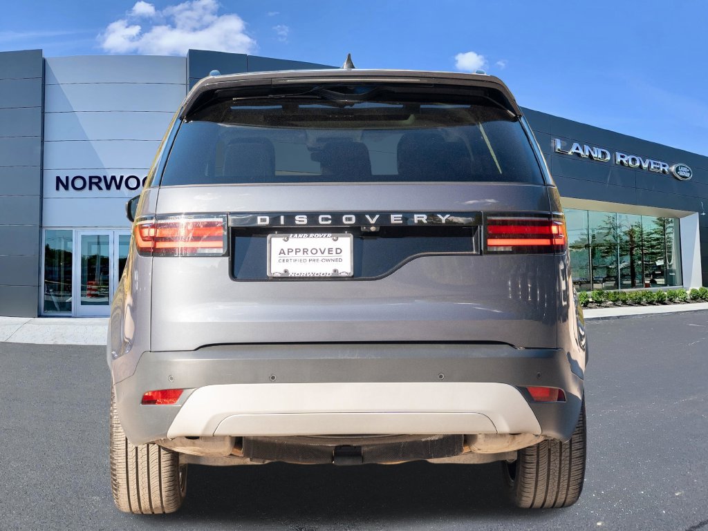 Certified 2025 Land Rover Discovery S AWD/4WD image 5