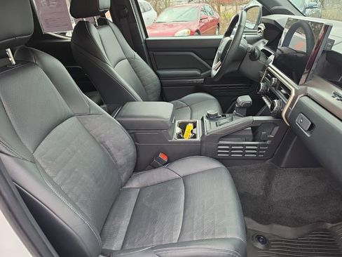 Used 2024 Toyota Tacoma TRD Sport w/ TRD Sport Premium Package image 32