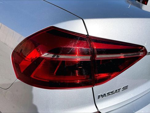 Used 2018 Volkswagen Passat 2.0T SE image 27