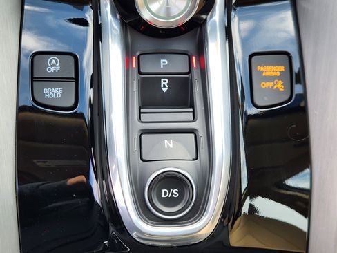 Certified 2025 Acura TLX w/ Technology Package image 13