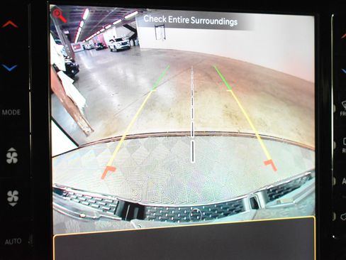 Used 2025 RAM 1500 Laramie image 34