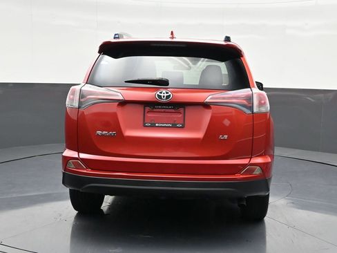 Used 2017 Toyota RAV4 LE image 4