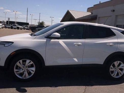 Used 2025 Buick Encore GX Preferred AWD/4WD image 6