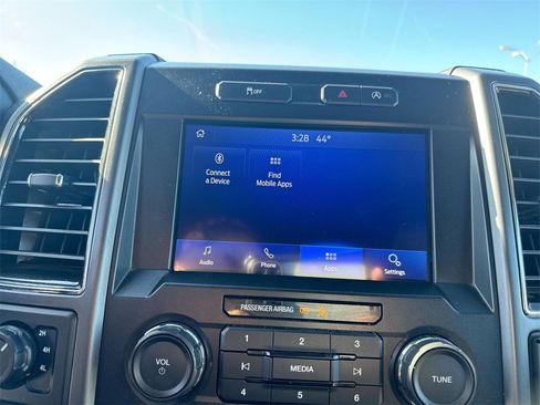 Used 2020 Ford F150 XLT image 27