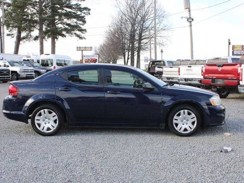 Used 2013 Dodge Avenger SE image 6