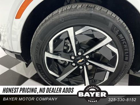 New 2024 Chevrolet Equinox EV LT image 27