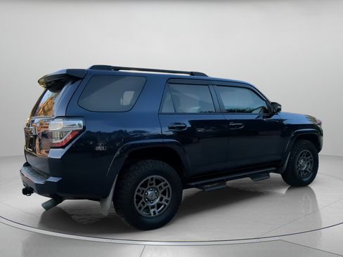 Used 2020 Toyota 4Runner Venture w/ Moonroof Package AWD/4WD image 29