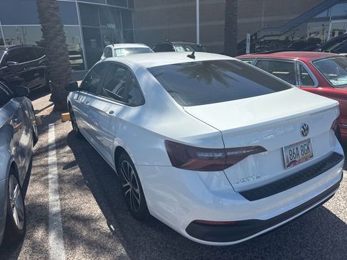 Certified 2024 Volkswagen Jetta Sport FWD image 4