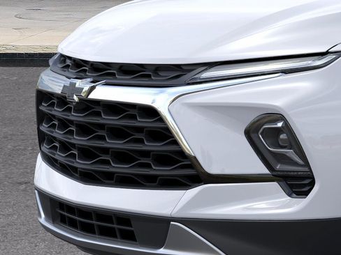 New 2026 Chevrolet Blazer LT w/ Convenience Package FWD image 37