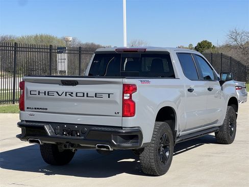 Used 2024 Chevrolet Silverado 1500 LT Trail Boss w/ Convenience Package II image 4