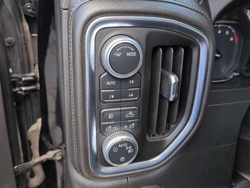 Used 2020 GMC Sierra 1500 Elevation w/ Elevation Value Package AWD/4WD image 18