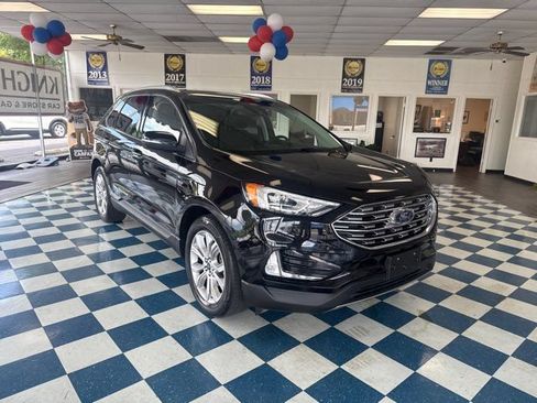Used 2019 Ford Edge Titanium FWD image 1
