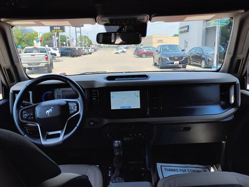 Used 2023 Ford Bronco Wildtrak AWD/4WD image 18