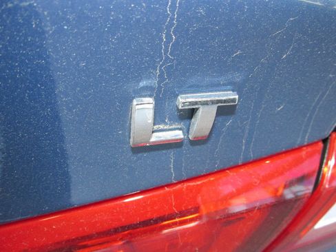 Used 2024 Chevrolet Malibu LT image 11