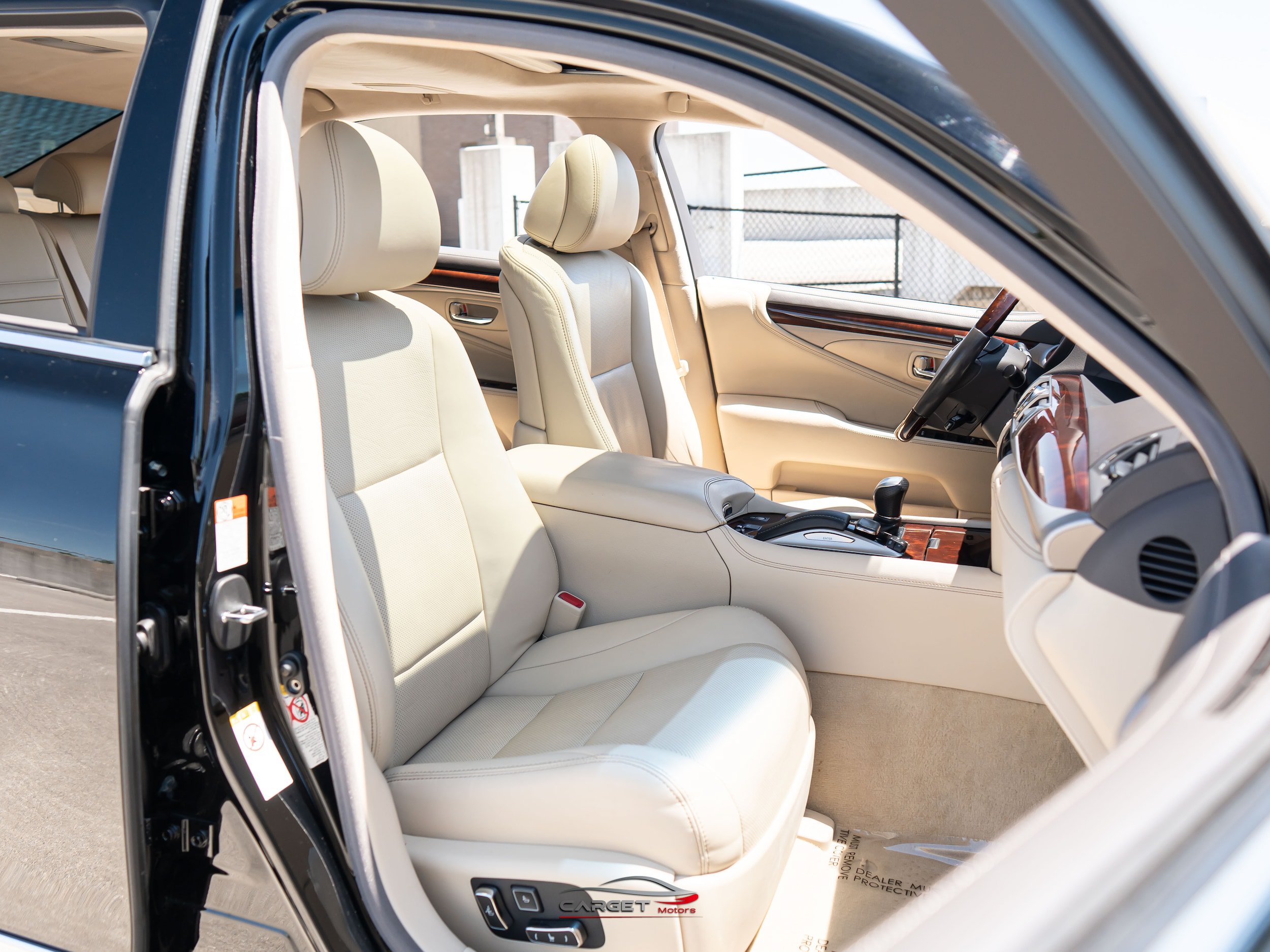 Used 2017 Lexus LS 460 L RWD image 17