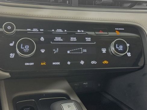 Used 2026 INFINITI QX60 Luxe w/ Cargo Package image 19