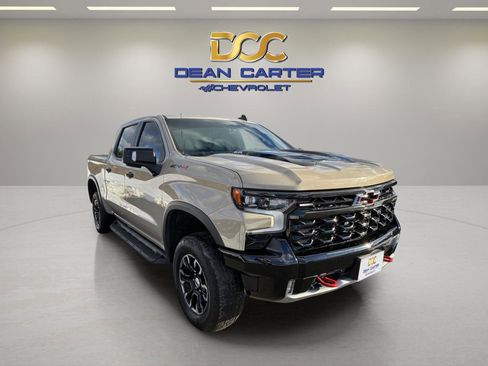 Used 2022 Chevrolet Silverado 1500 ZR2 w/ Technology Package image 10